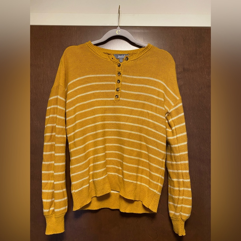 Marled yellow sweater with white stripes, size M